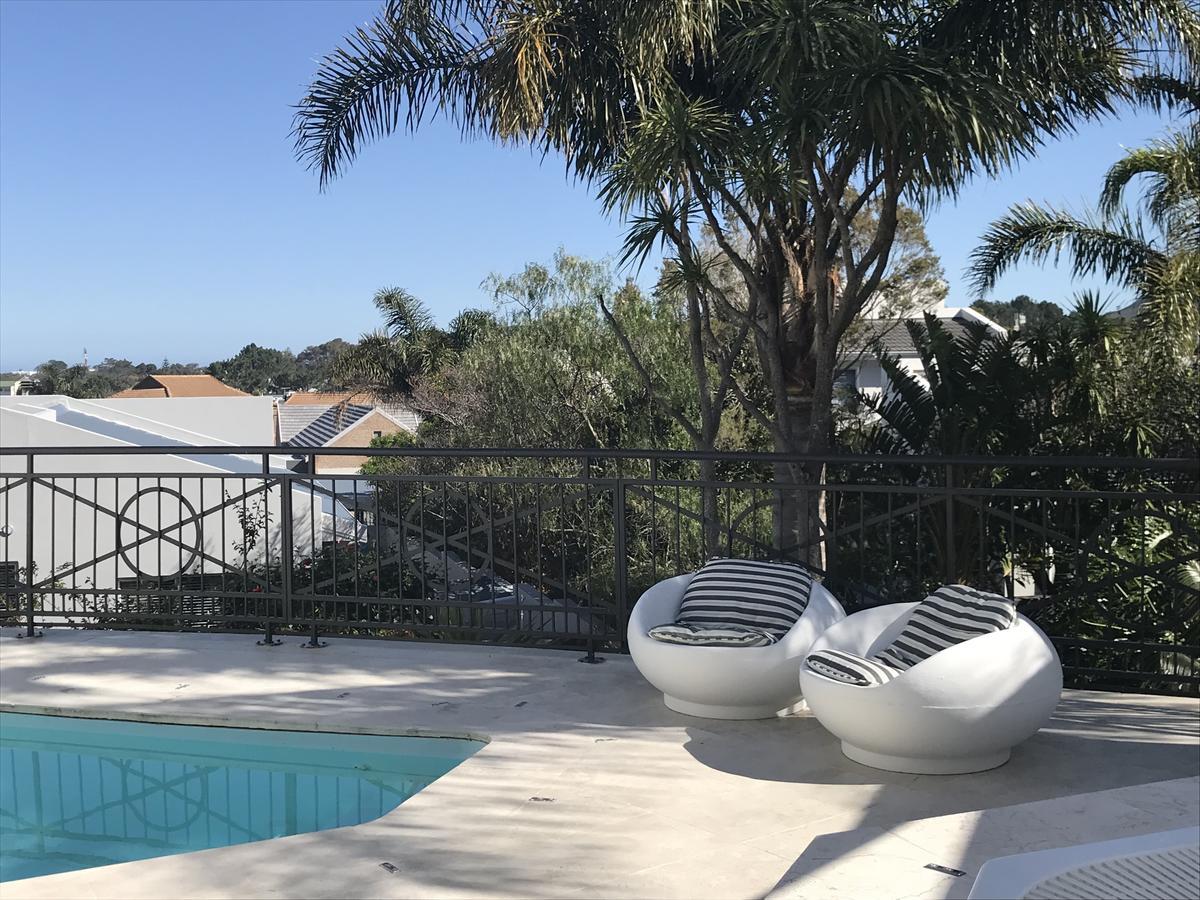 Francolin Manor Bed and Breakfast Hermanus Exteriör bild