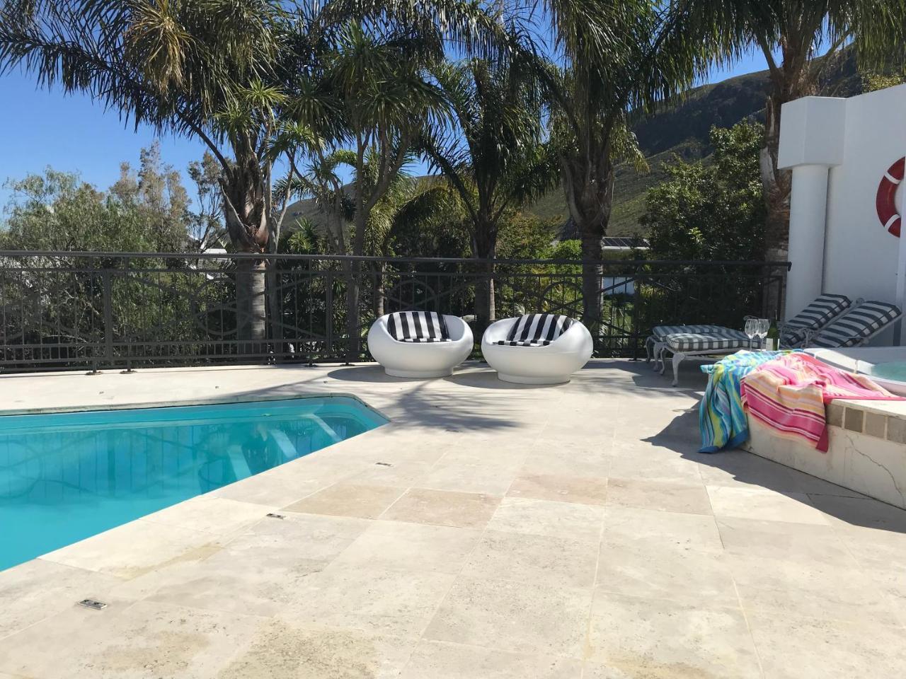 Francolin Manor Bed and Breakfast Hermanus Exteriör bild